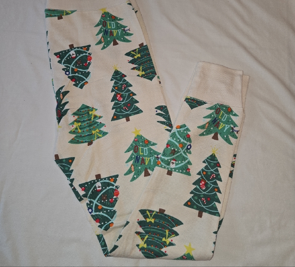Old Navy Women's Christmas Pajamas - Picture 4 of 4